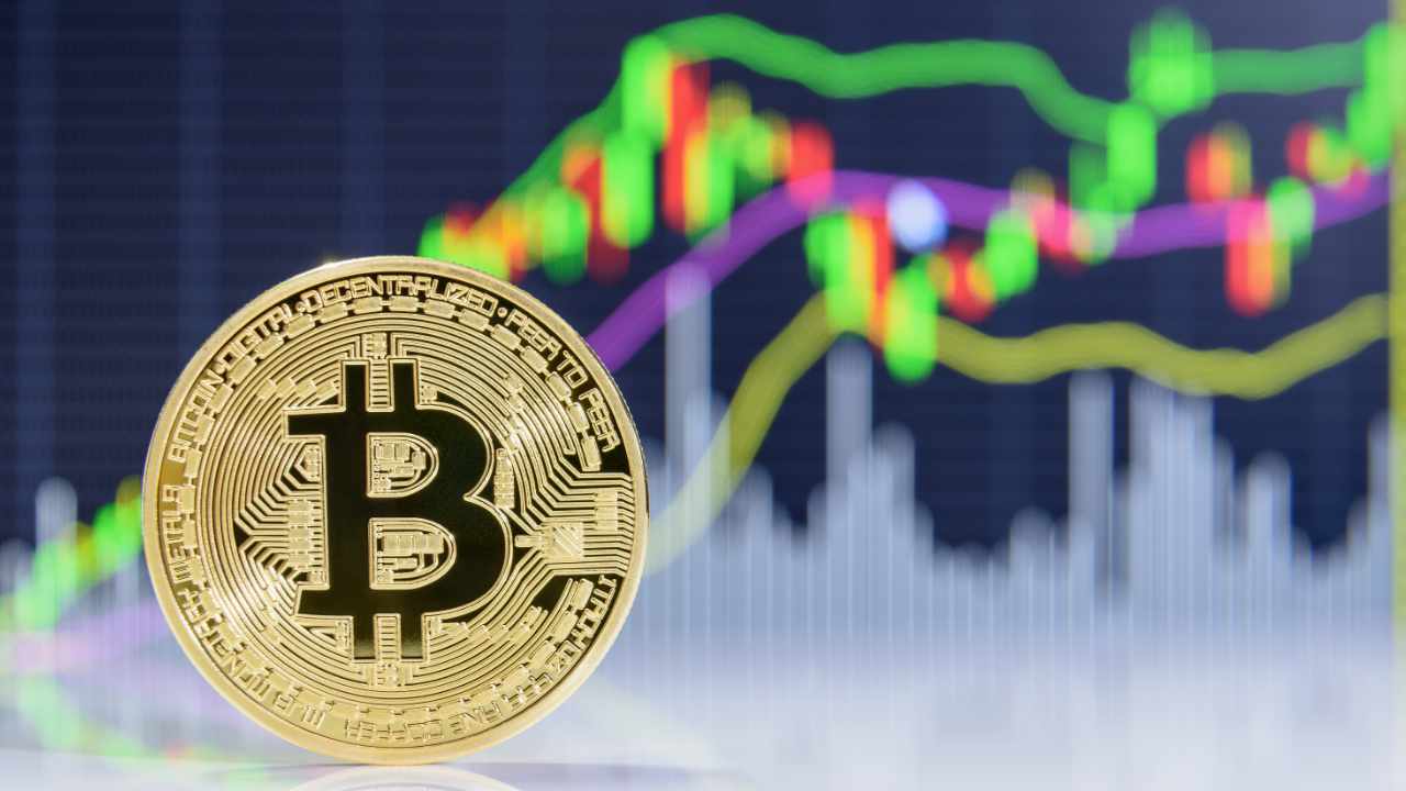 $100K BTC Predictions, Peter Schiff on Recession and Bitcoin, Bill Gates Slams NFTs — Bitcoin.com News Week in Review