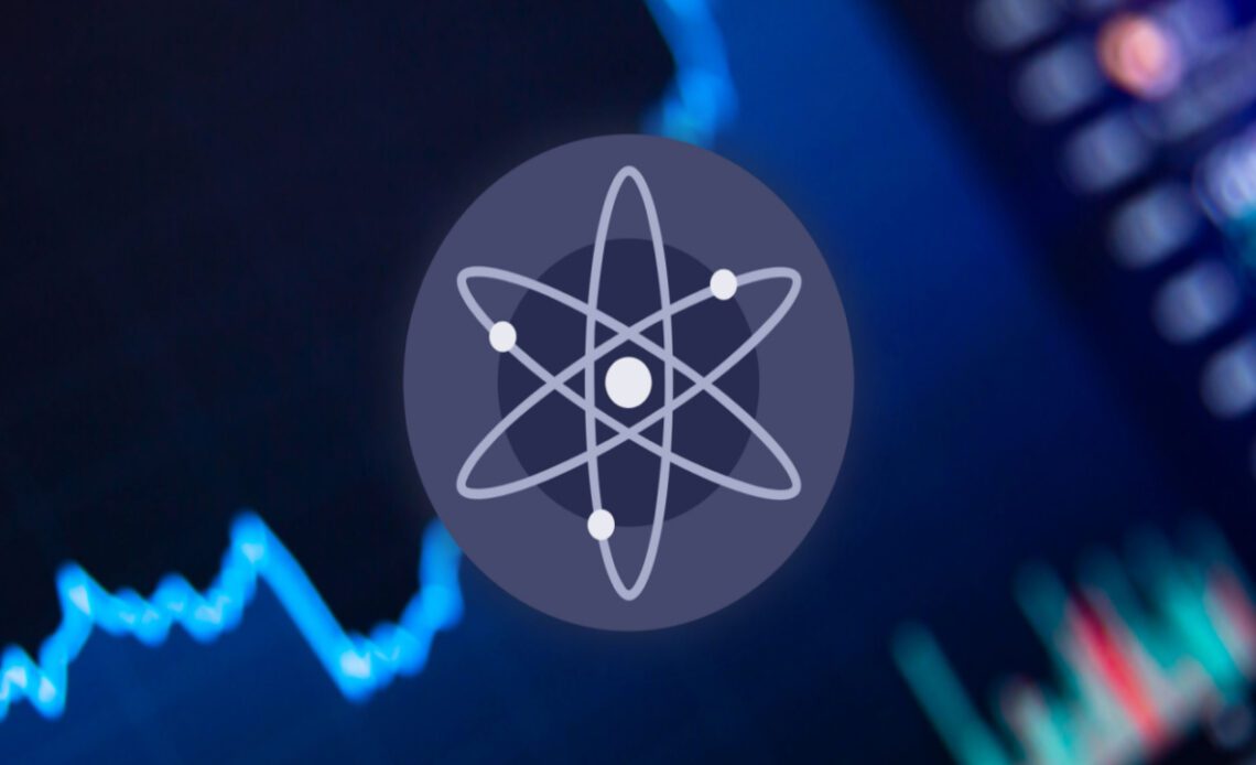 Biggest Movers: ATOM Climbs to Highest Point Since May, While SOL Rises by Over 10% – Market Updates Bitcoin News