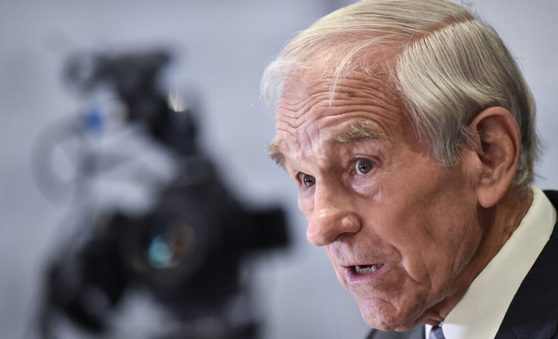 Ron Paul Insists US Economy’s 'Collapse Will Come,' Former Congressman Says Liquidation Is 'Absolutely Necessary'