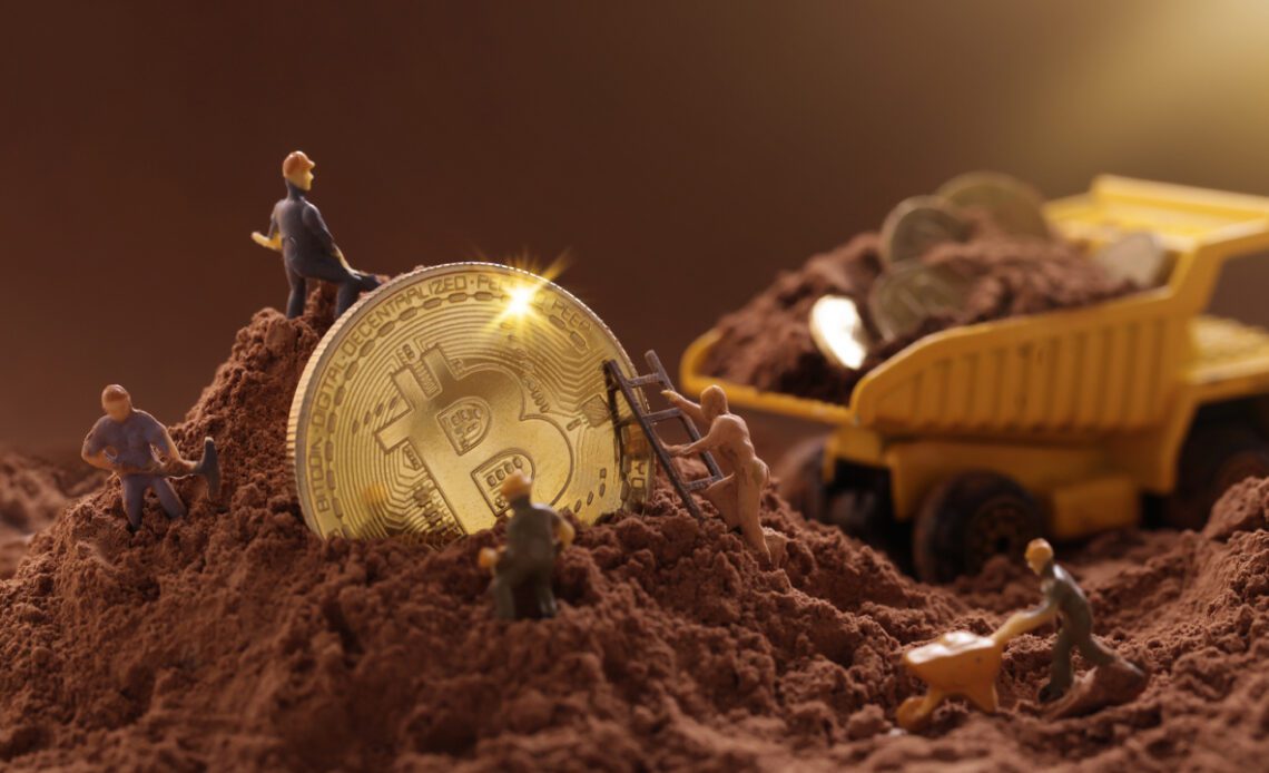 Bitcoin Mining Expansion Heats Up: Crypto Miner Secures Underground Bunker, Cleanspark Snags Turnkey Mining Site