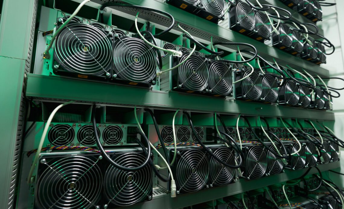 Solar-Powered Crypto Farm in Australia to Prove Bitcoin Mining Can Be Green