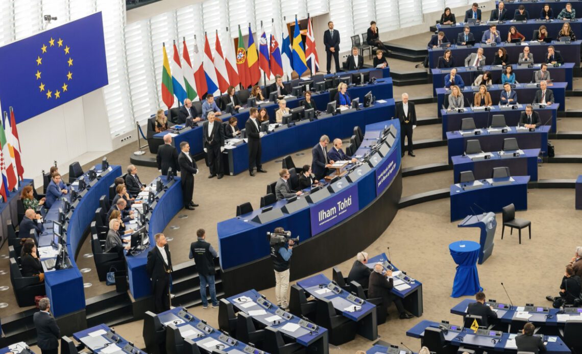 European Lawmakers Urge for Crypto Taxation, Use of Blockchain to Fight Evasion