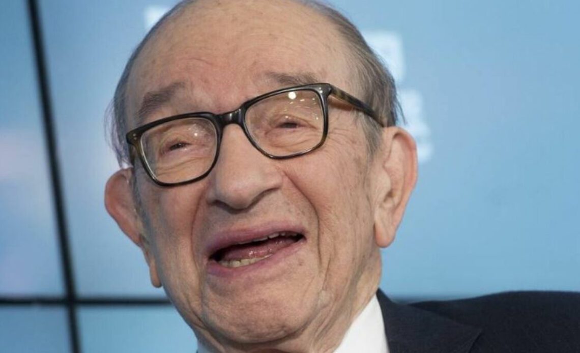 Former Fed Chair Alan Greenspan Says Decreasing Supply of Greenbacks Makes the US Dollar a 'Better Store of Value’ – Economics Bitcoin News
