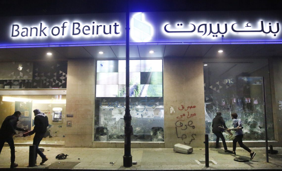 Bank Holdups and Protests Continue to Rise in Lebanon as Depositors Demand Their Own Savings