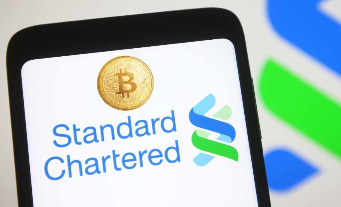 Standard Chartered Bank: Bitcoin Could Drop to $5,000 Next Year