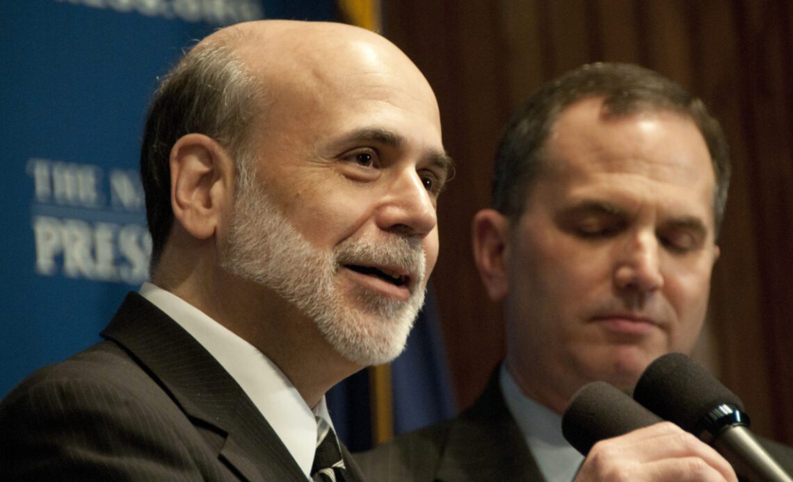 Nobel Laureate Ben Bernanke Blasts Cryptocurrencies, Says Tokens 'Have Not Been Shown to Have Any Economic Value at All'