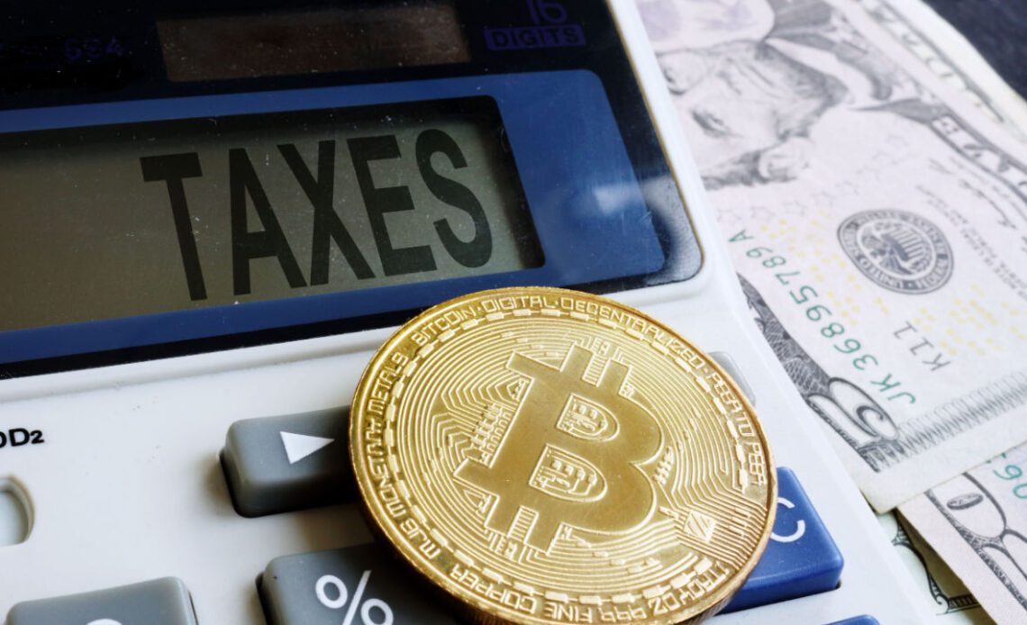 US Government Delays Tax Reporting Rules for Cryptocurrency Brokers