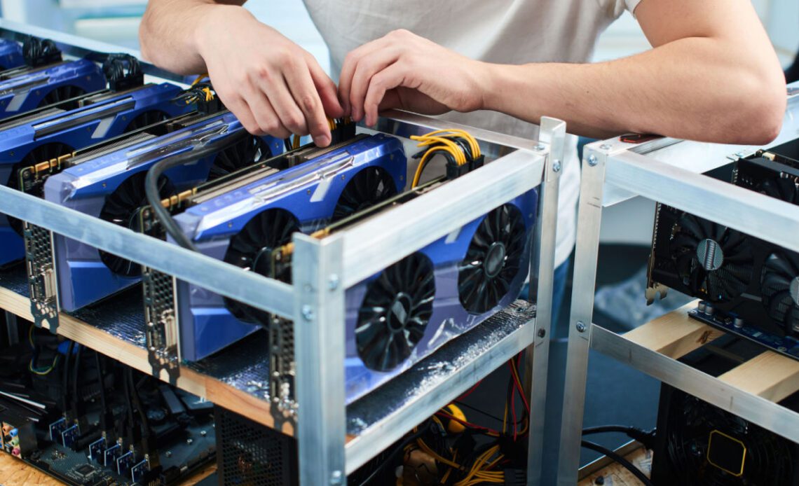 Ban on Crypto Mining in Residential Areas Proposed in Russia