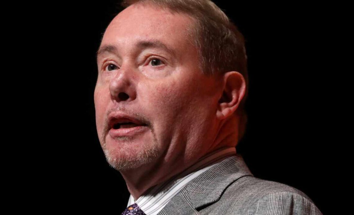 Billionaire 'Bond King' Jeffrey Gundlach Warns of 'Painful Outcomes' in Next Recession