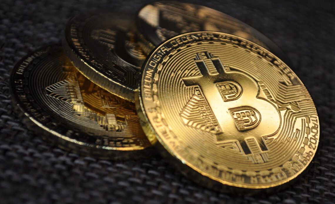 Bitcoin Hits $25,000, Following Moving Average 'Death' Cross – Market Updates Bitcoin News