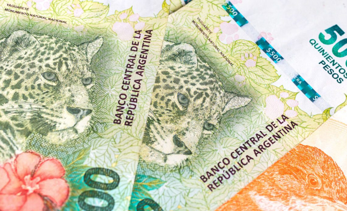 argentina 2,000 peso bill central bank
