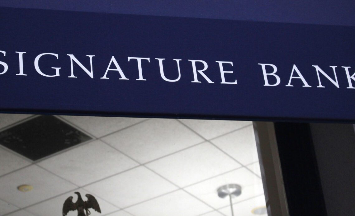 Signature Bank Considered a Buy as Last Major Bank Standing in Crypto Market Amid Silvergate and SVB Troubles – Bitcoin News