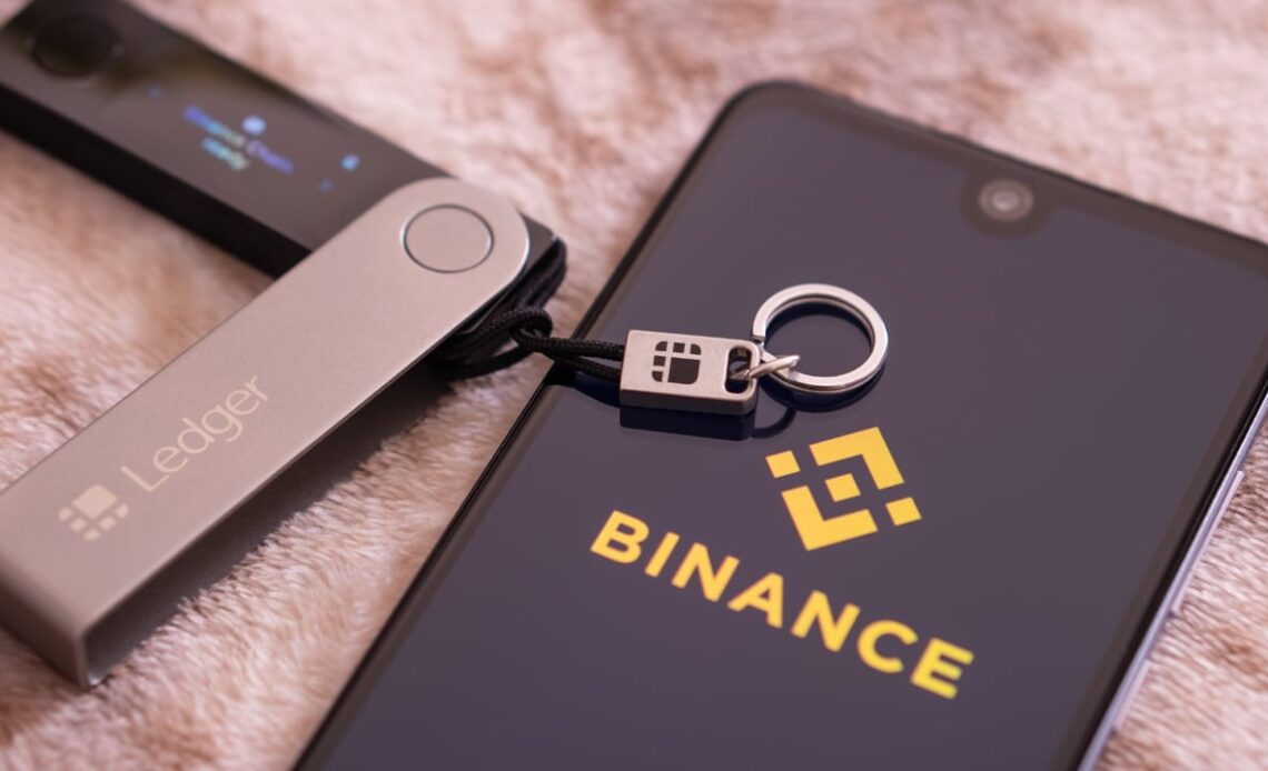 Binance US Struggles to Secure Banking Partner Amid Regulatory Crackdown on Crypto Industry – Bitcoin News