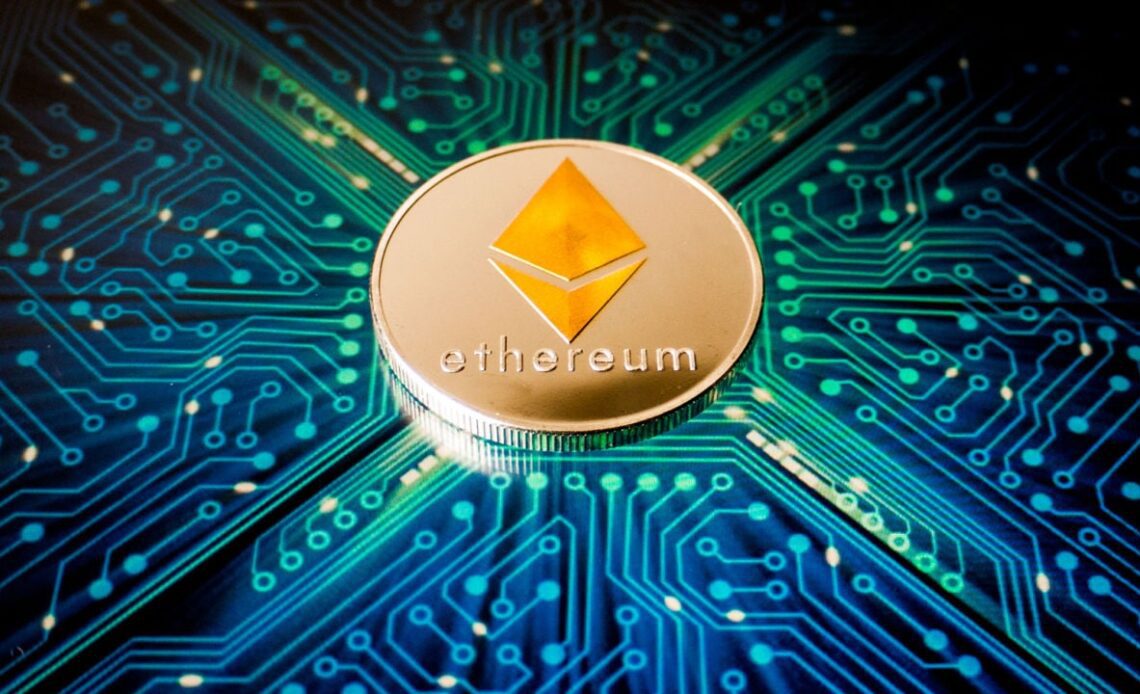 ETH Remains Above $2,100 to Start the Weekend  – Market Updates Bitcoin News