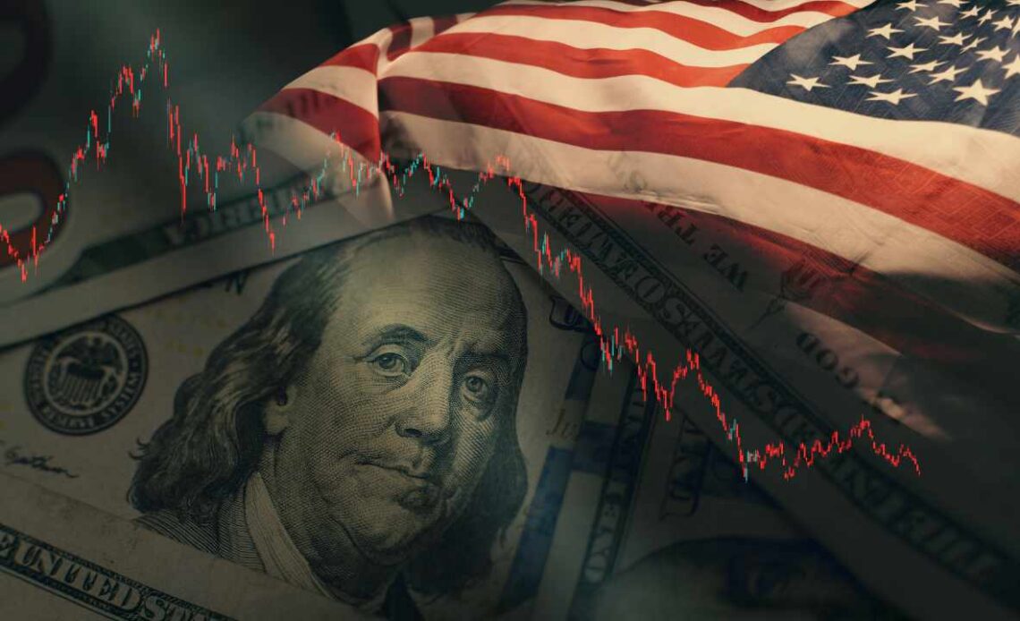 Economist Peter Schiff Warns 'Death Blow' Coming for US Dollar — USD to Lose Reserve Currency Status