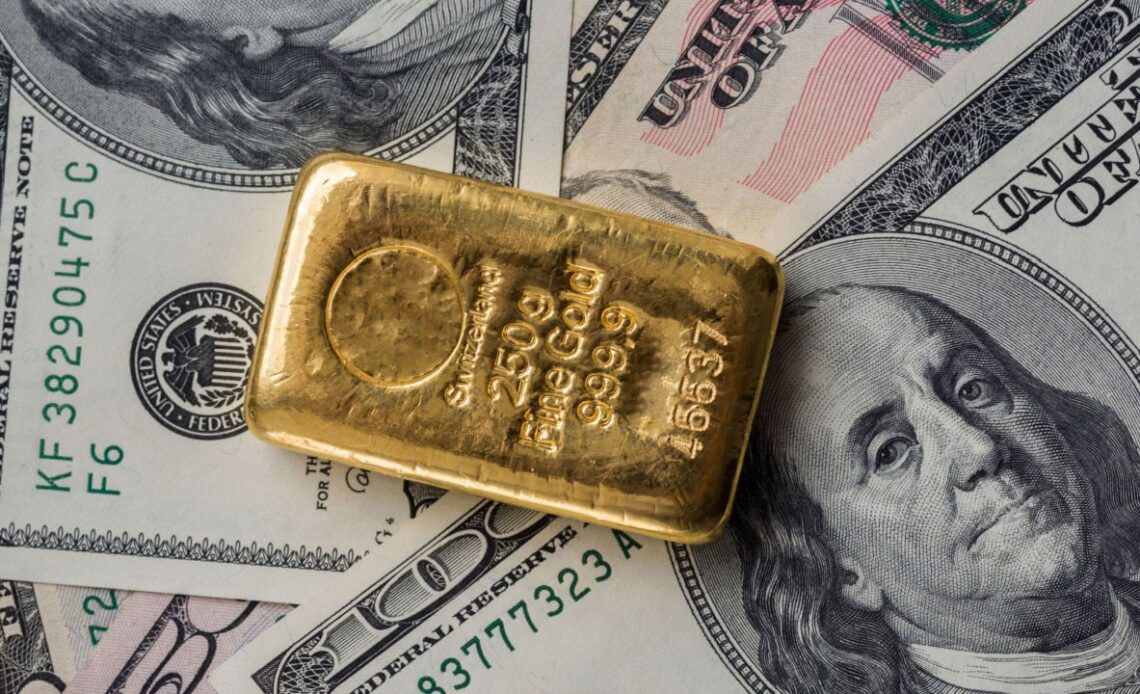 Gold Slides on Higher US Treasury Yields, Dollar