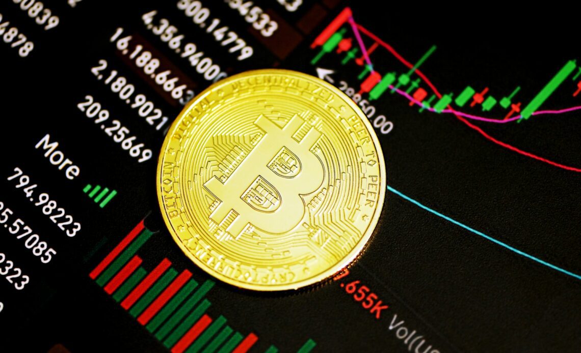 Are The Odds In Bitcoin Bulls Favor? Analysts Forecast Its Future